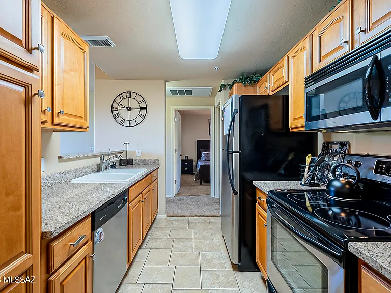 2550 E River Rd #16305 — Photo 12