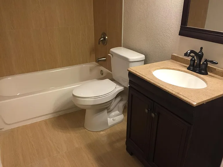5204 Forest Hills Dr — Photo 12