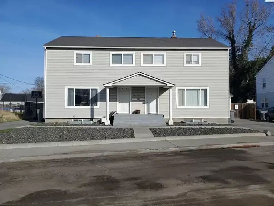 1520 McPherson Ave
