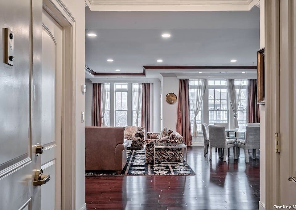 Meadowbrook Pointe 114 Shady Ln Westbury NY Zillow