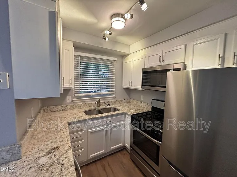 4808 Blue Bird Ct #D — Photo 3
