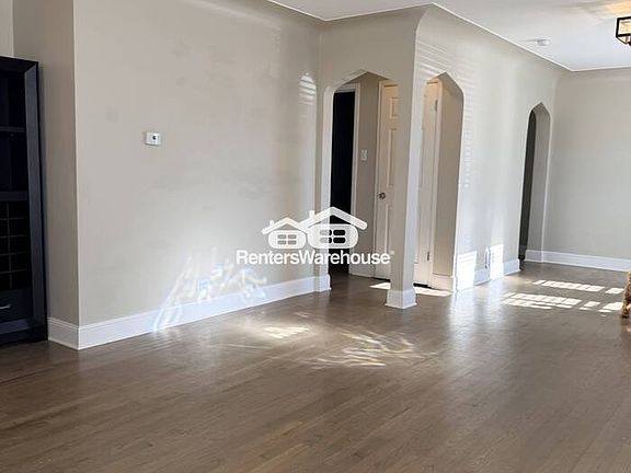 2nd image of 3315 E 31st Ave