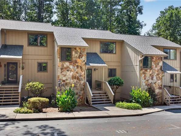 111 Harbor Lights Dr, Salem, SC 29676