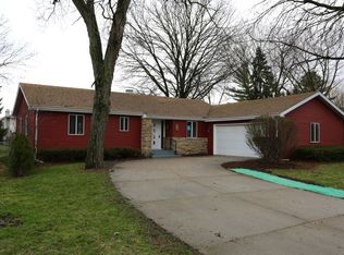 923 Arthur Dr, Elgin, IL 60120