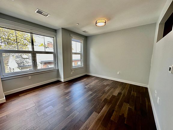 4th image of 134 Babcock St #305