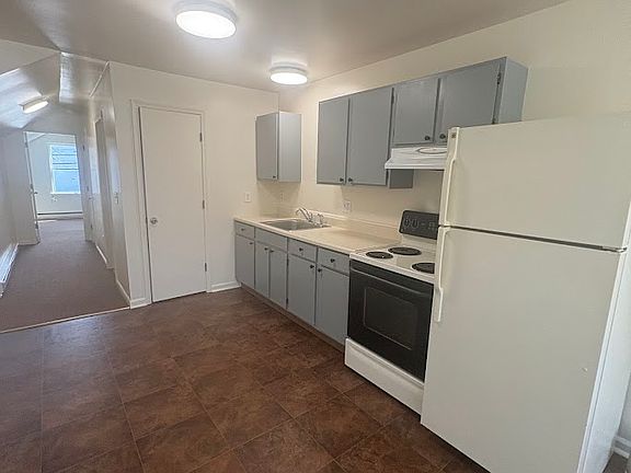 3rd image of 10 Garden St Suite 1