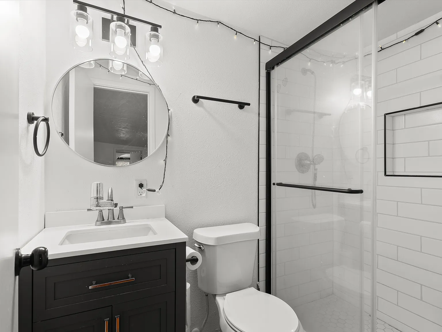 4 bed, 2478 sqft, $2,600 — Photo 4