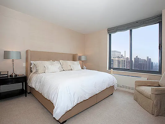 Sold by Sotheby's International Realty | media 21