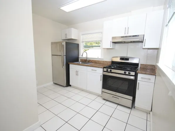 823 55th St, Oakland, CA 94608