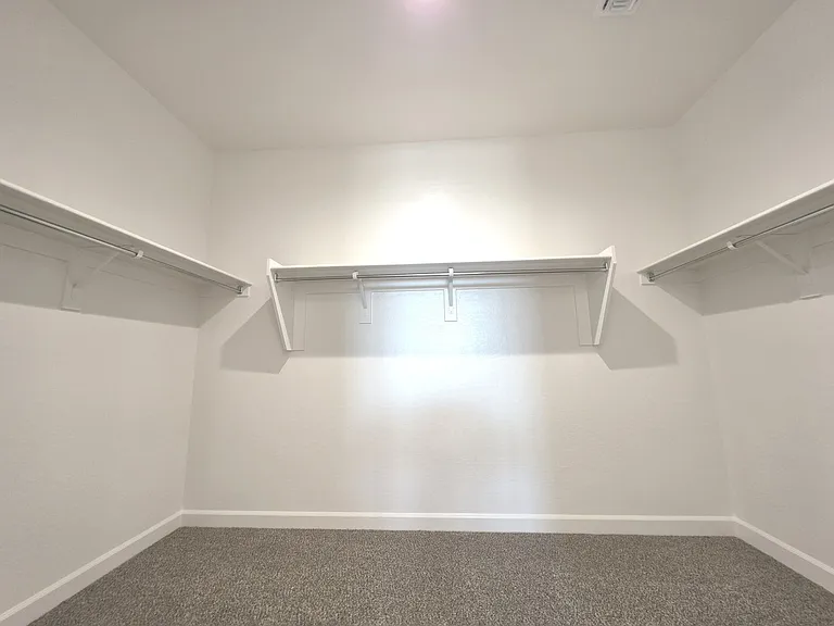 2844 W Shepperd Ave — Photo 22