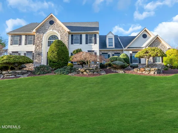 28 Molly Pitcher Drive, Manalapan, NJ 07726