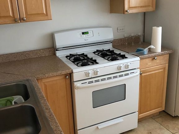 3rd image of 685 E Fullerton Ave APT 105