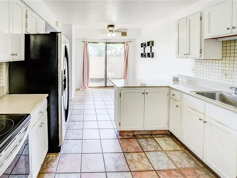 1420 Cedarwood Dr — Photo 13