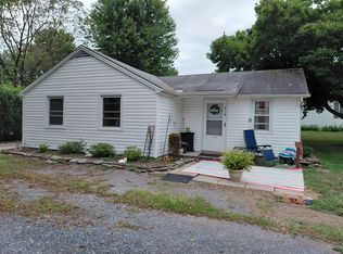 5905 Avis Ln, Harrisburg, PA 17112