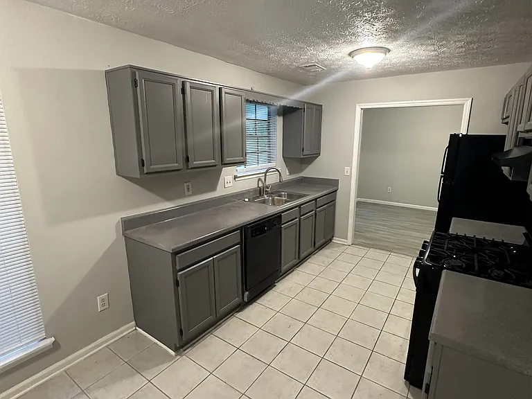 8406 Red Cedar Way — Photo 7