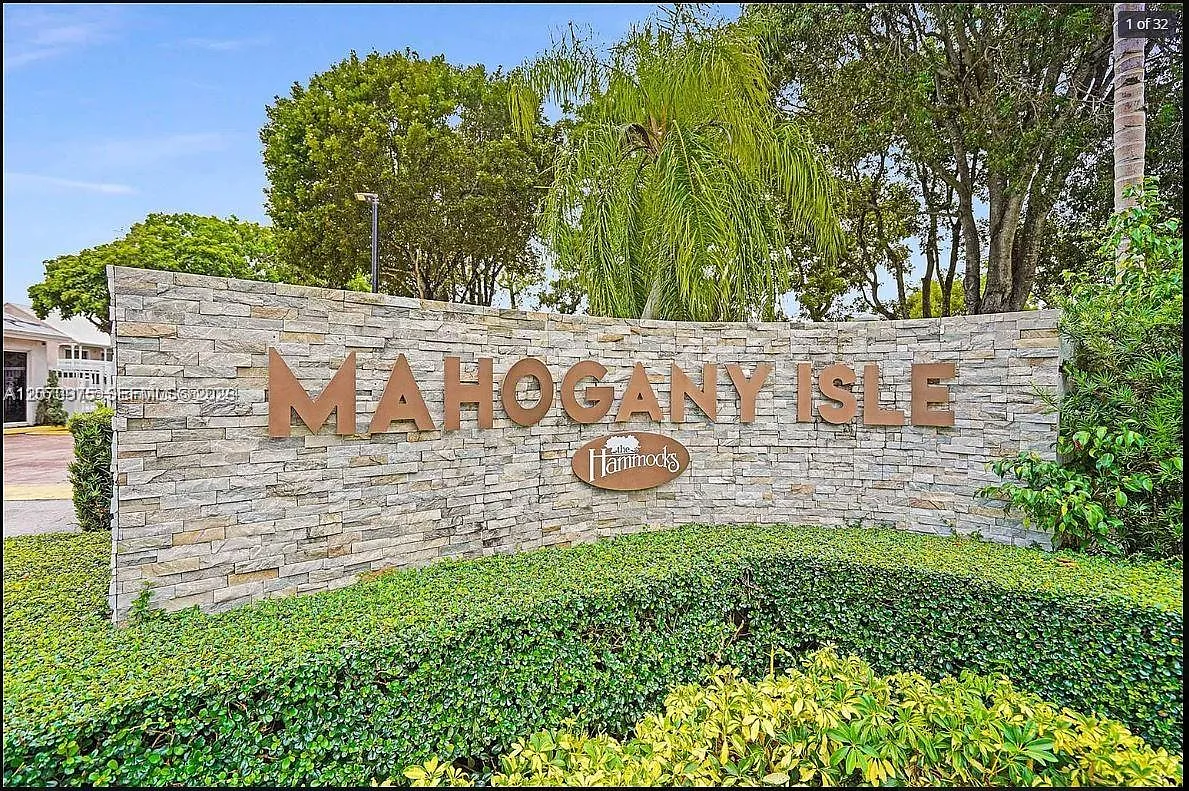 Mahogany Key Condo #7 — Photo 2