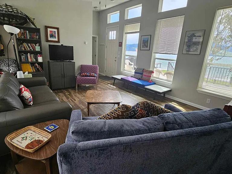 26509 Old Hwy #93 — Photo 5