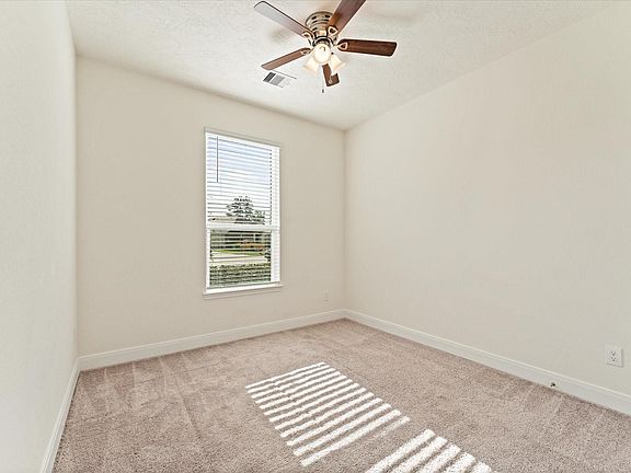 4th image of 623 Coyote Canyon Ct