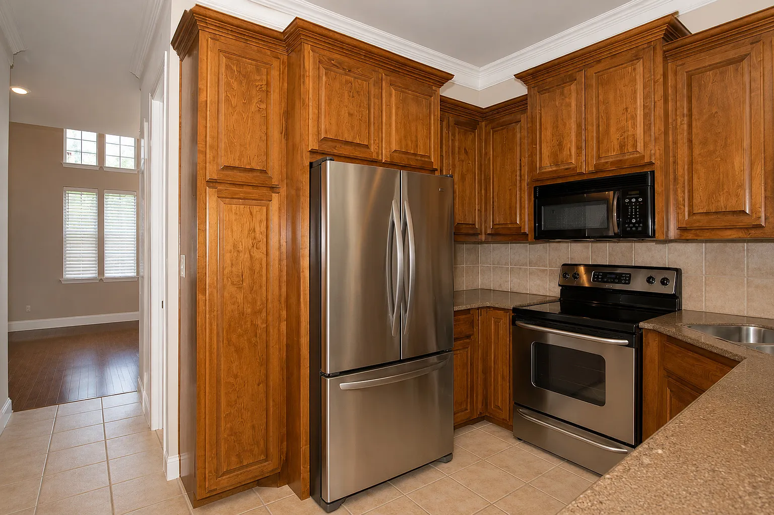 2 bed, 1750 sqft, $3,200 — Photo 4