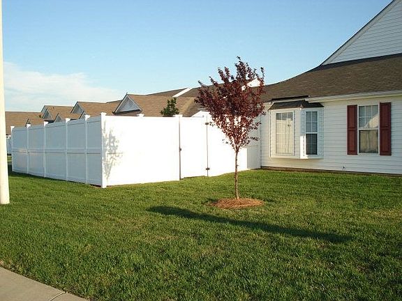 2nd image of 4723 Gardenia Cir