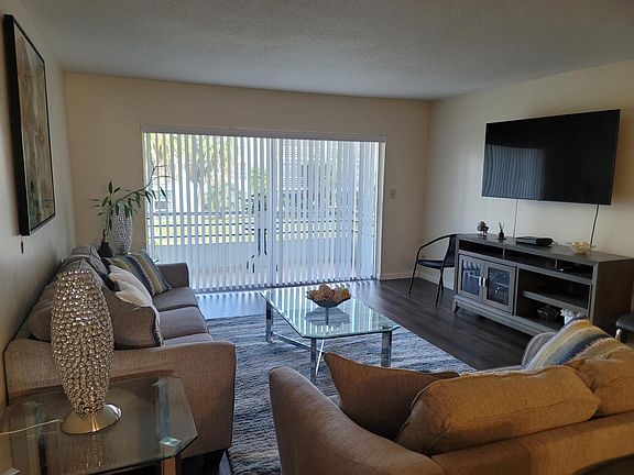 2nd image of 3774 Inverrary Boulevard #P202
