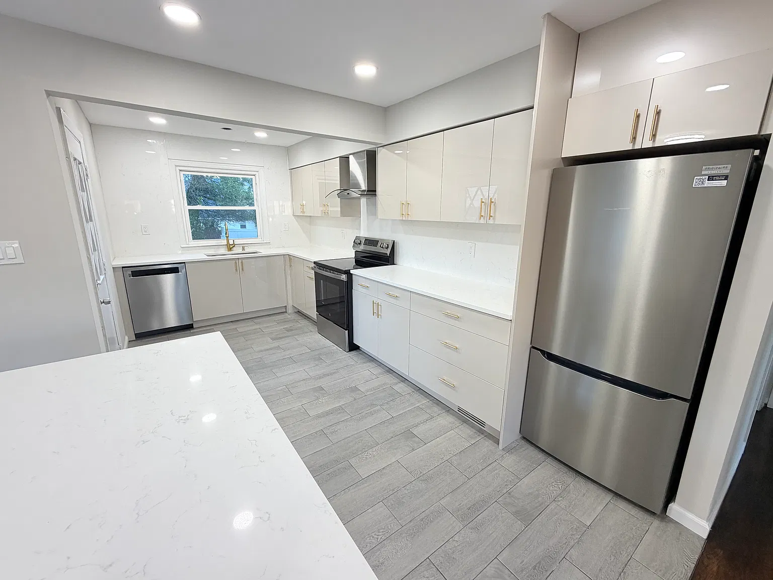 4 bed, 1792 sqft, $5,300 — Photo 4