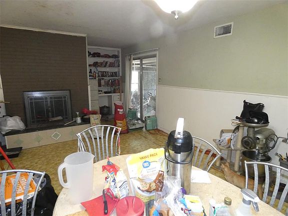 5th image of 2016 Patricia Ln