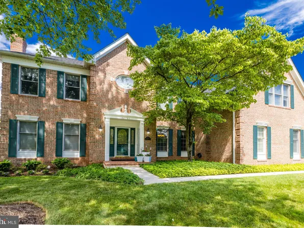 12701 Hunt Manor Ct, Fairfax, VA 22033