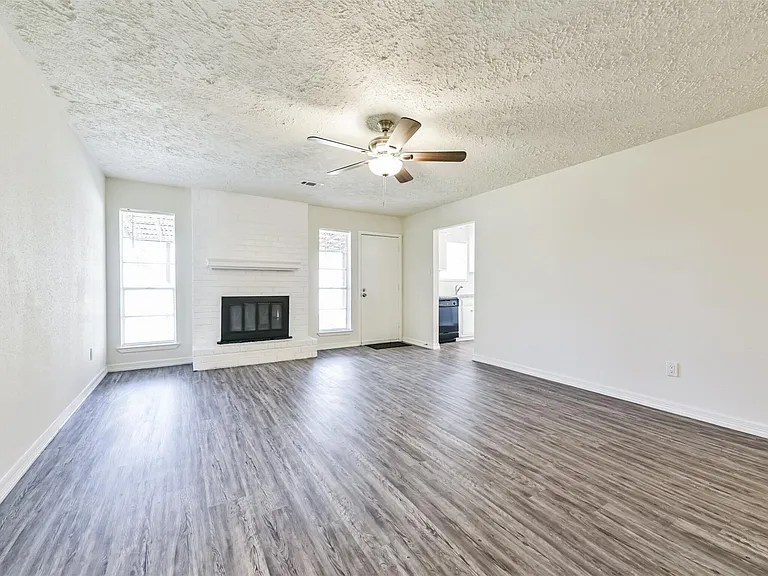 9563 Sutter Park Ln — Photo 4