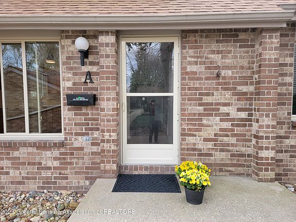 2nd image of 934 Grenoble Dr Unit A