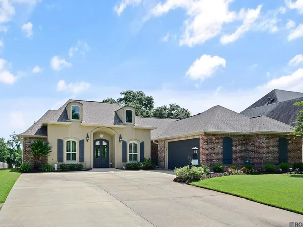 12066 River Highlands Dr, Saint Amant, LA 70774