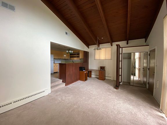 2nd image of 3822 Jarvis Ave