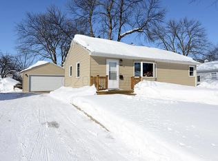1511 12th St S, Moorhead, MN 56560