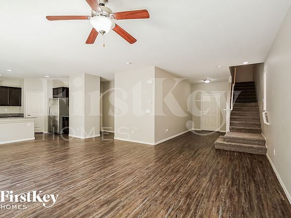 3rd image of 6137 River Belle St