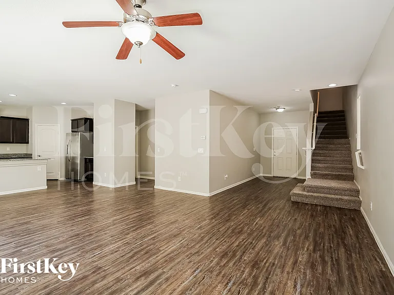 6137 River Belle St — Photo 3