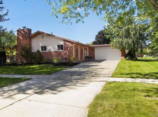 36471 Gardner St, Livonia, MI 48152