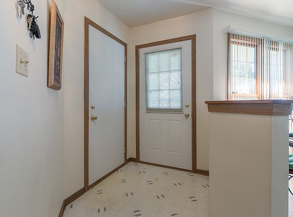 3rd image of 22425 Tyler Dr