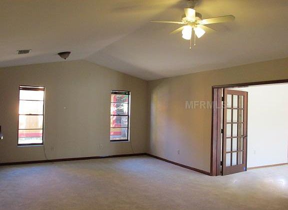 3rd image of 4819 Blue Jay Cir