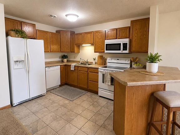 2nd image of 800 Angel Ct APT 205