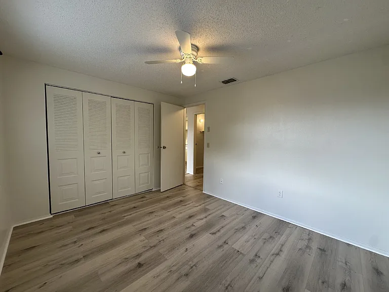 4022 Beaver Ln #1000H — Photo 18