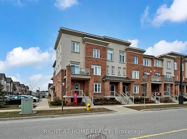 2710 William Jackson Dr E #16, Pickering, ON L1X 0E6