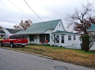 1306 Spring St, Poplar Bluff, MO 63901