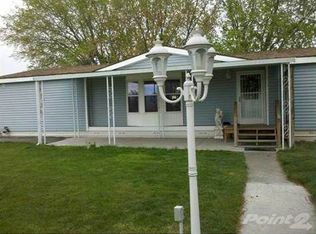 313 Harrison Rd, Burbank, WA 99323