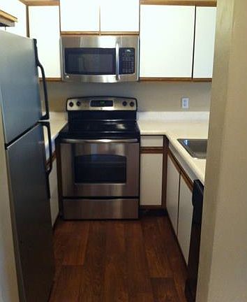 2nd image of 3042 Signature Blvd APT H