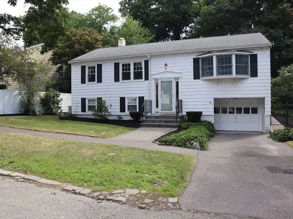 82 Woodley Ave, West Roxbury, MA 02132
