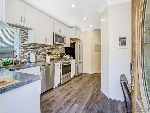 2nd image of 724 Pismo Ct