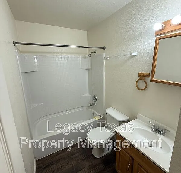 1110 Williams Ave #C — Photo 14
