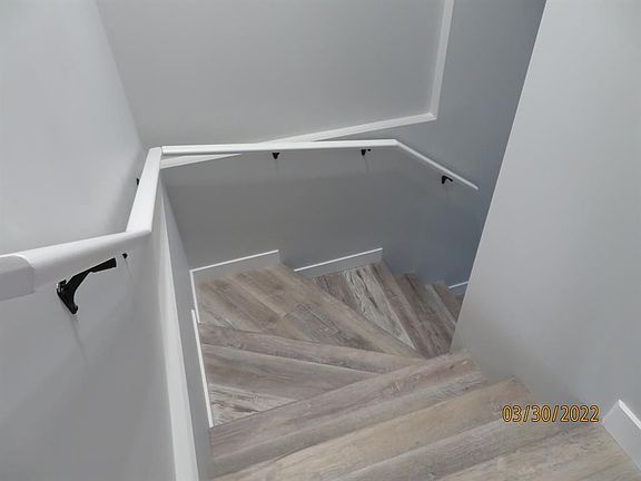 4th image of 2005 61st Ave Unit B