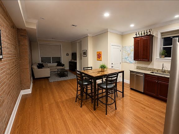 3rd image of 1845 Ontario Pl NW Floor 2