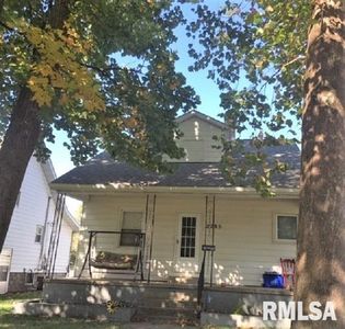 2205 E Grandview Ave, Grandview, IL, 62702